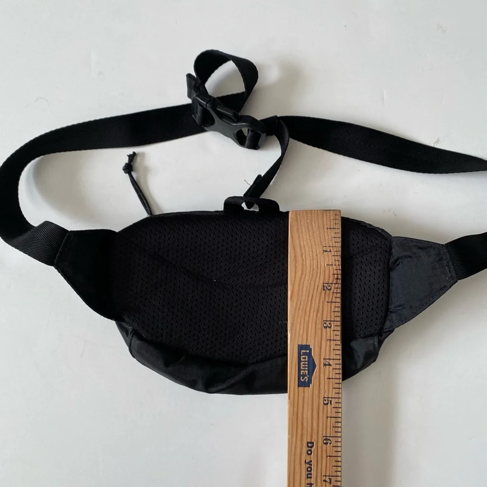 PATAGONIA Black Ultralight Black Hole Mini Hip Pack 1L unisex - Picture 3 of 16